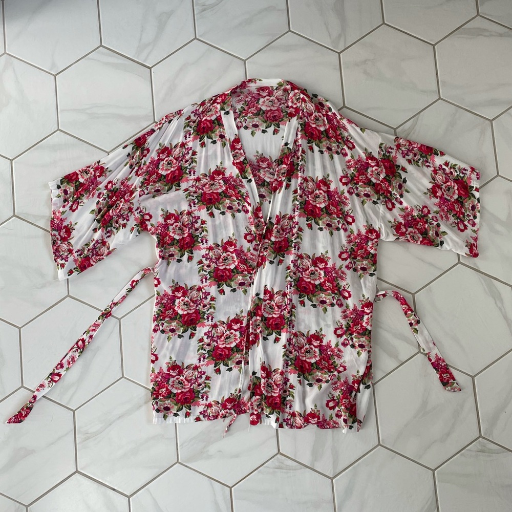 Floral Robe - Picture 3 of 4